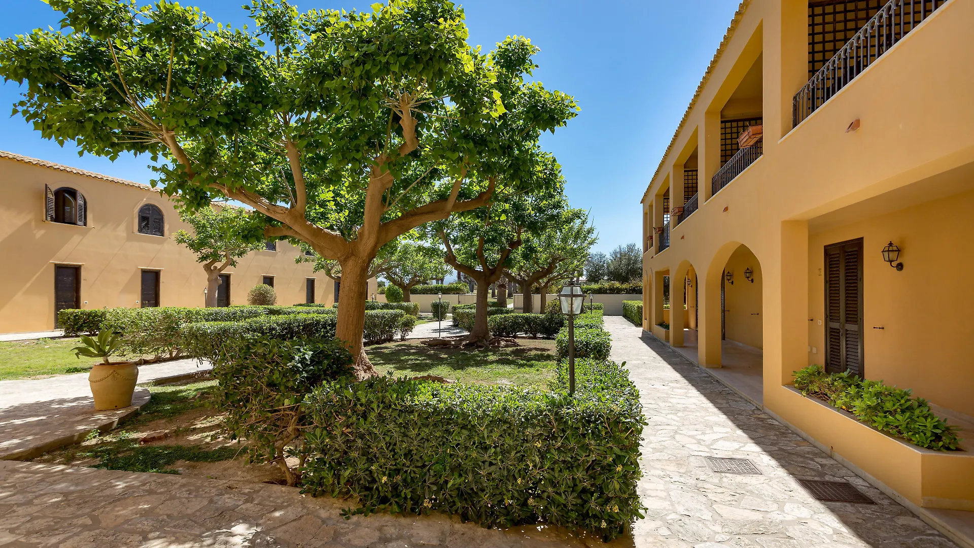 La Tonnara Di Bonagia Resort Valderice 4*,